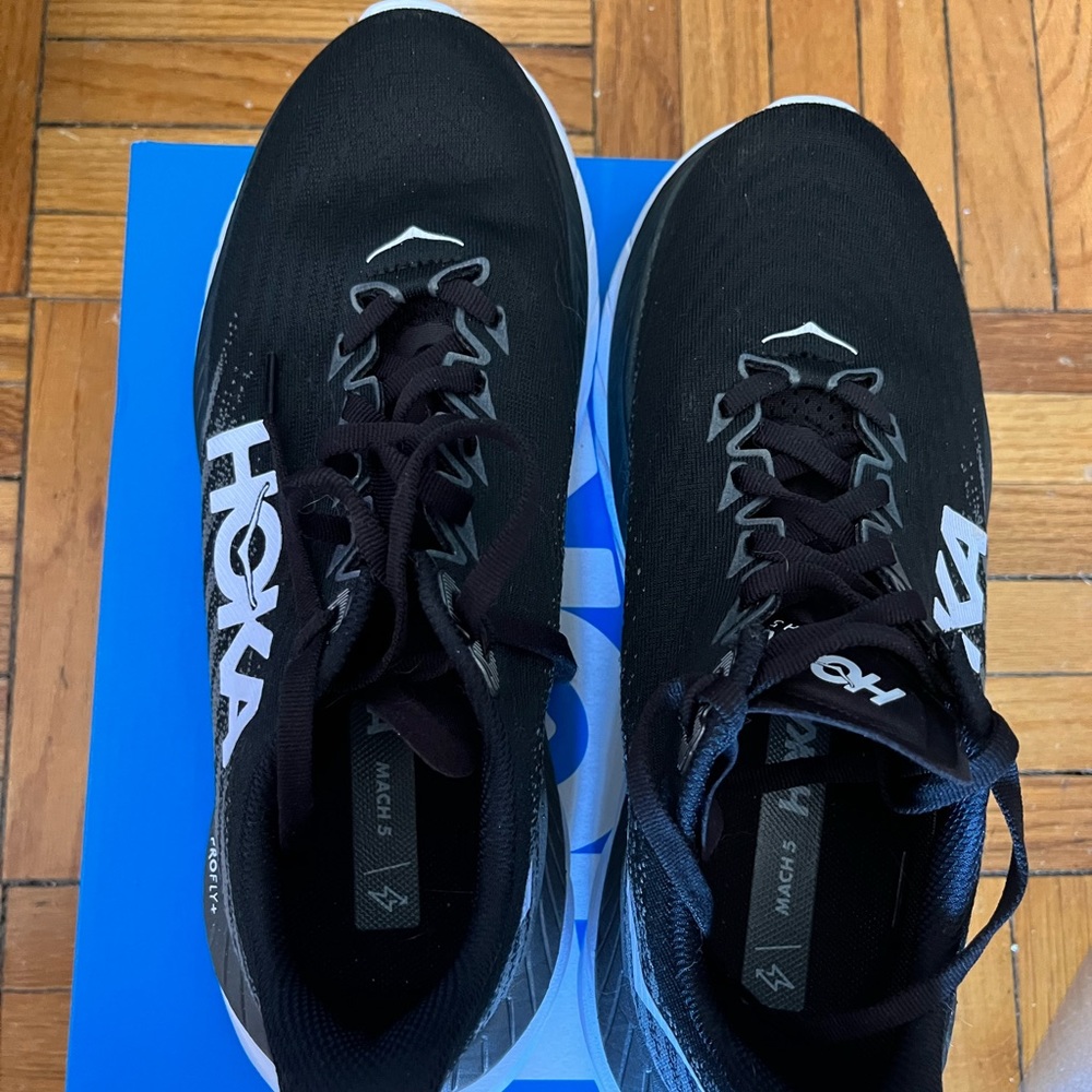Womens Hoka Mach 5 Size 8 Wide